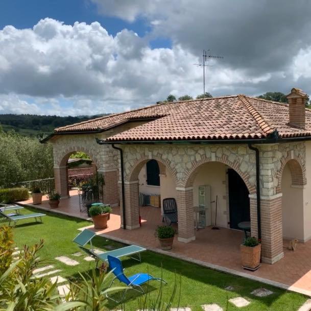 8380 Agriturismo L'Oleandro 蒙特马拉诺 外观 照片