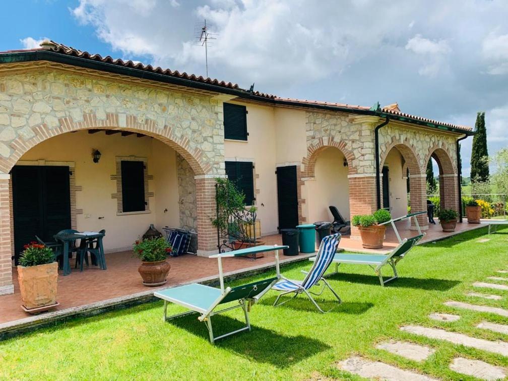 8380 Agriturismo L'Oleandro 蒙特马拉诺 外观 照片