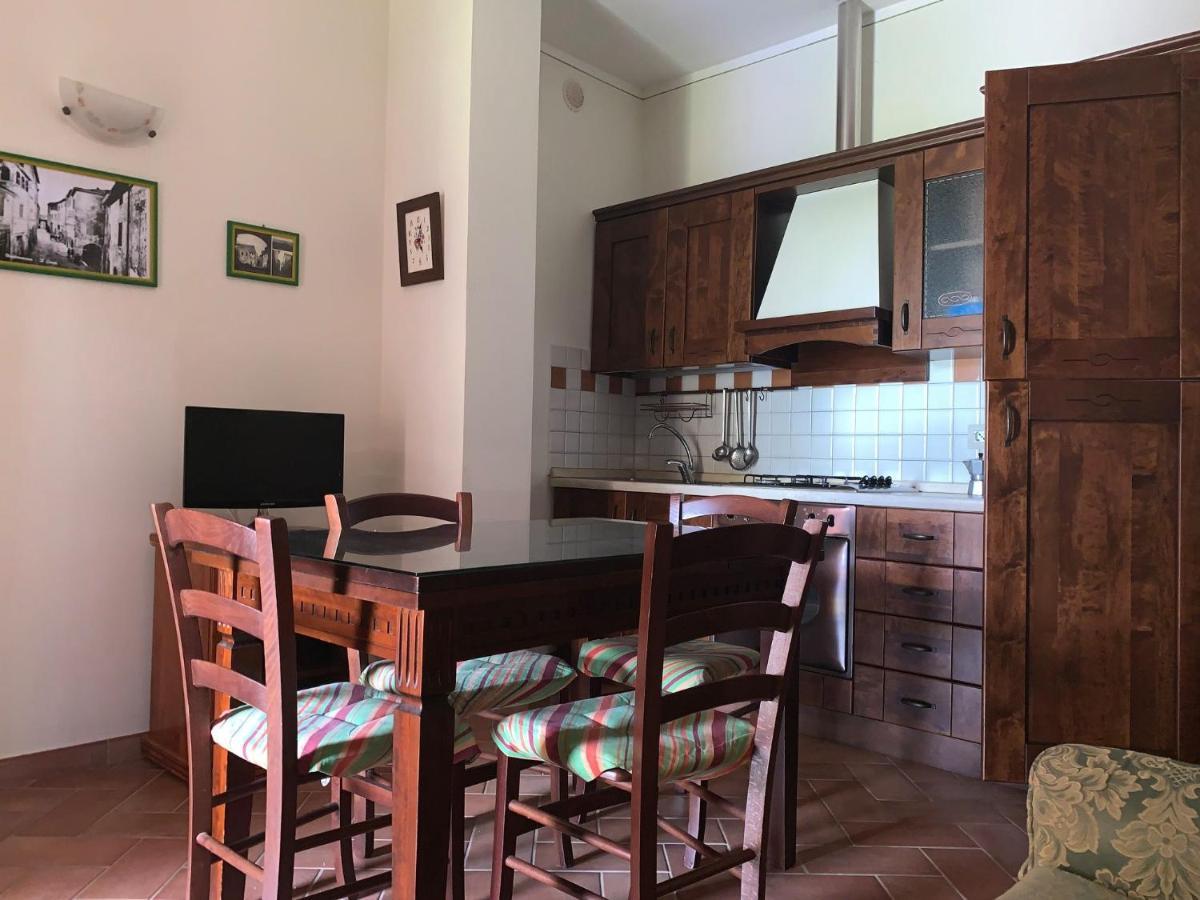 8380 Agriturismo L'Oleandro 蒙特马拉诺 外观 照片