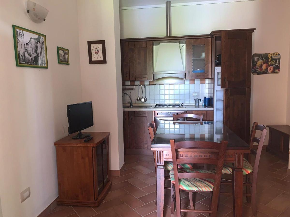 8380 Agriturismo L'Oleandro 蒙特马拉诺 外观 照片