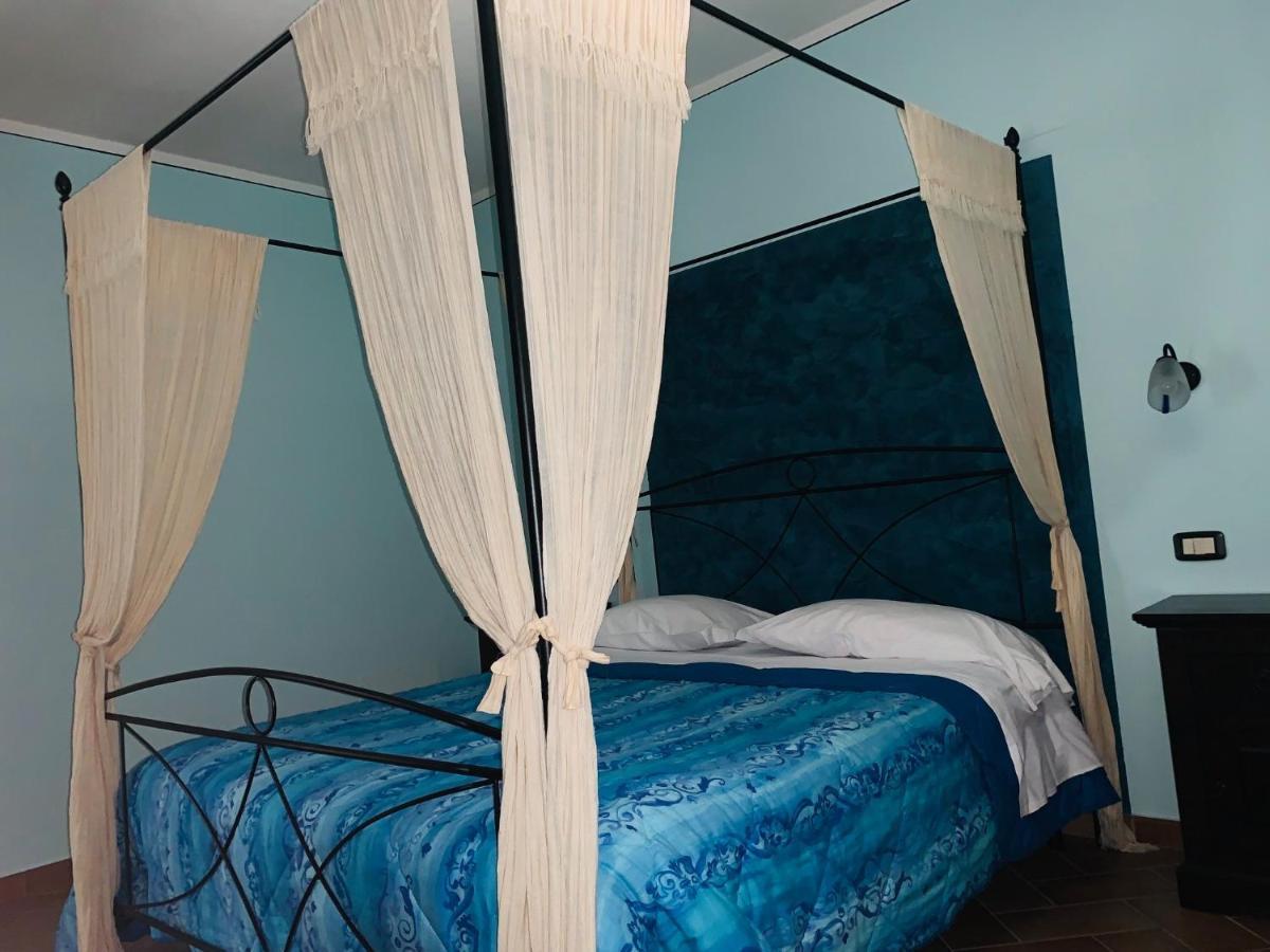 8380 Agriturismo L'Oleandro 蒙特马拉诺 外观 照片