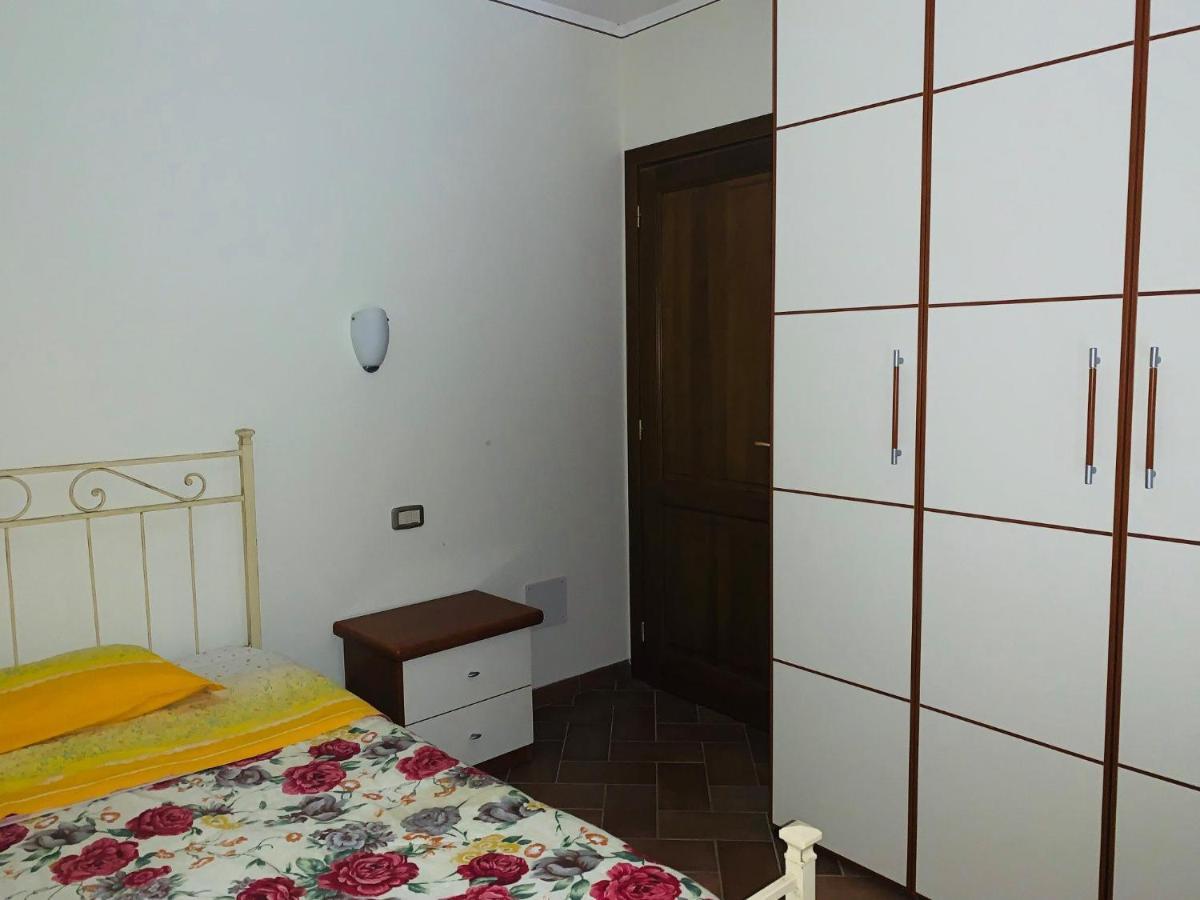 8380 Agriturismo L'Oleandro 蒙特马拉诺 外观 照片